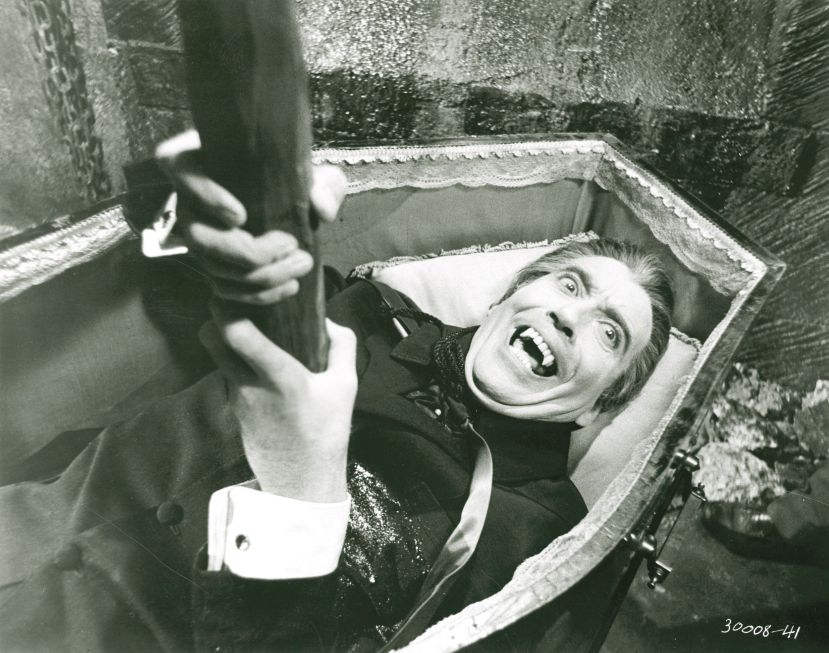 christopher_lee_dracula_has_risen_from_grave_01