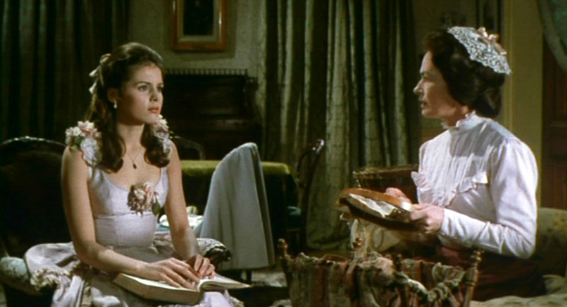 Dr Jekyll & Sister Hyde11