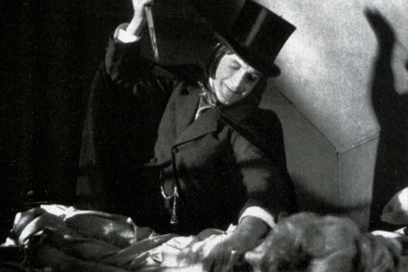 Dr Jekyll & Sister Hyde36