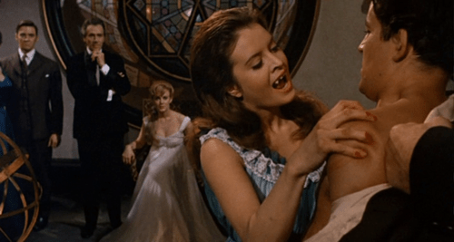 kiss of the vampire3