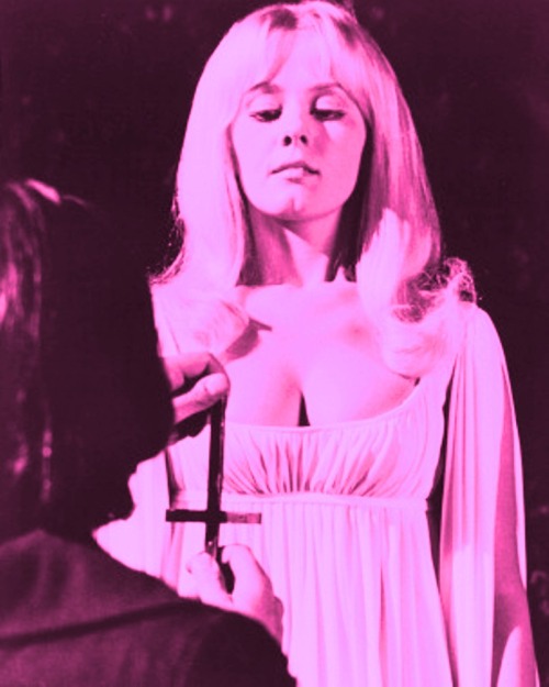 Lust For a Vampire33