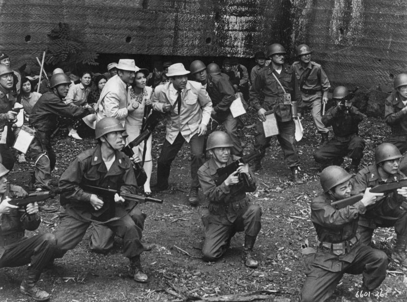 frankenstein_conquers_the_world_04