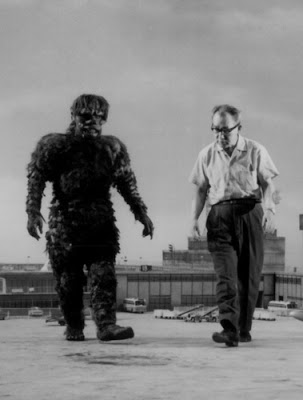 War of the Gargantuas16