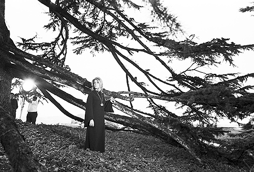 Sharon Tate On The Shooting Of 'L'Oeil Du Malin' By Jack Lee Thompson