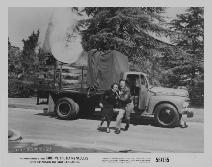 earth_vs_flying_saucers32