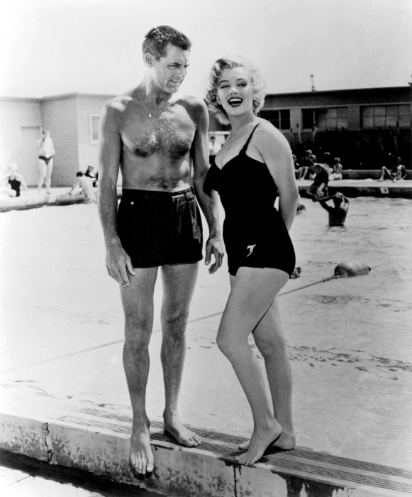 Marilyn Monroe and Cary Grant on set of "Monkey business" (Cherie, je me sens rajeunir), 1952 directed by Howard Hawks  (STILLS) Special Fees apply, contact Gamma for high res files !!!