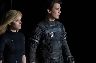 DF-14999r Reed Richards (Miles Teller) and Sue Storm (Kate Mara) harness their daunting new abilities to save Earth from a former friend turned enemy. Photo credit: Alan Markfield