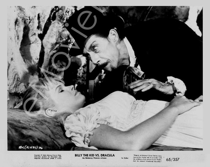 Billy the Kid vs Dracula 33