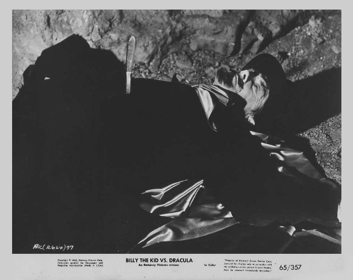 Billy the Kid vs Dracula 34