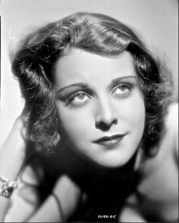 I Walked With a Zombie 16