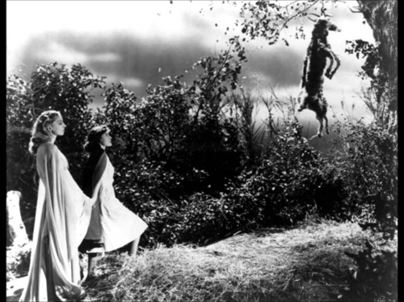 I Walked With a Zombie 28