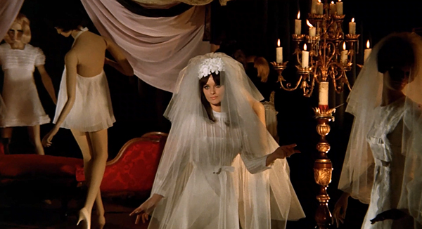 hatchet for the honeymoon 28