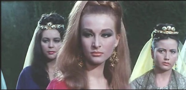 Hercules of the Desert 13