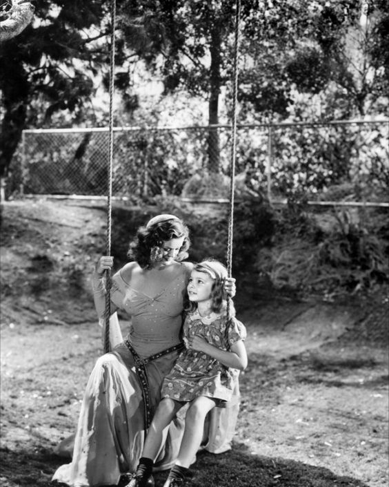 The Curse of the Cat People 16