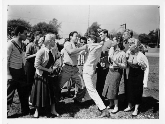 i-was-a-teenage-werewolf-33