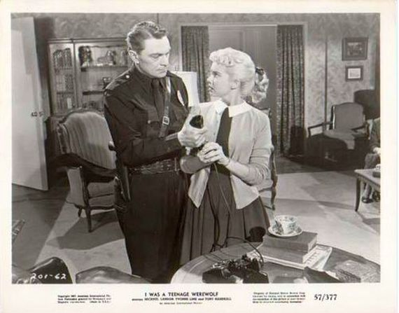 i-was-a-teenage-werewolf-37