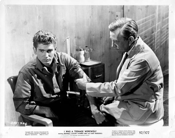 i-was-a-teenage-werewolf-61