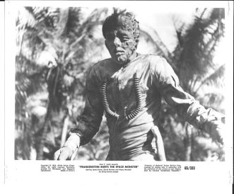 frankenstein-meets-the-space-monster-19