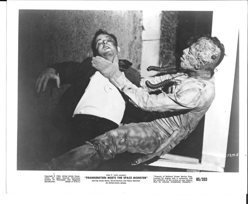 frankenstein-meets-the-space-monster-22