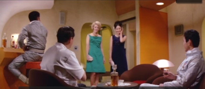 x-from-outer-space-22