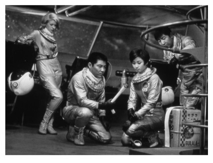 x-from-outer-space-23