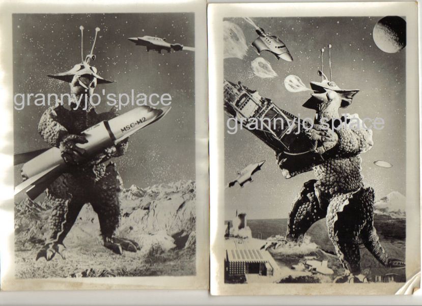 x-from-outer-space-36