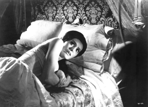 the-whip-and-the-body-28