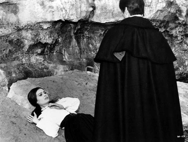 the-whip-and-the-body-56